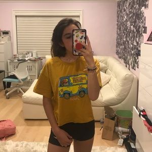 Scooby Doo cropped shirt size large mystery bus